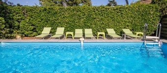 La Ritournelle - Within walking distance of the beach of Cap d'Antibes.