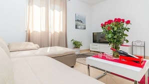 Room - Apartment Eduard, (15601), Kaštel Kambelovac, hr (Kaštel Kambelovac)