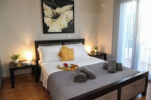 4 quartos, escrivaninha, quartos à prova de som