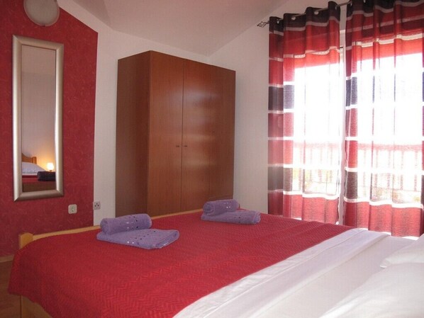 1 soverom, internettilgang og sengetøy