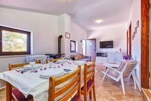 Dining - Apartments Maria, (14398), Cunski, hr (Cunski)