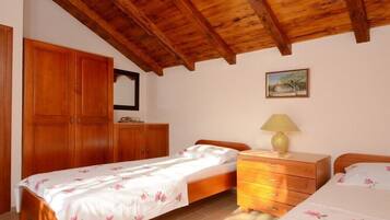 4 habitaciones, internet y ropa de cama