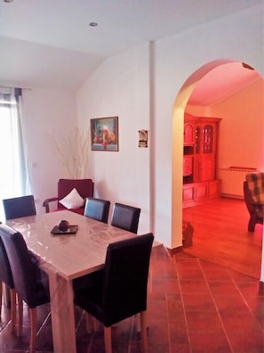 Dining - Apartments Anto, (15093), Pula, hr (Pula)