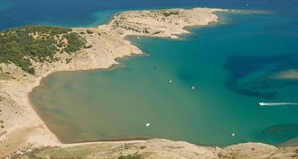 Apartments Vesna, (14686), Supetarska Draga, Croatia