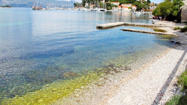 On the beach - Apartment Doma, (13127), Lumbarda, hr (Lumbarda)