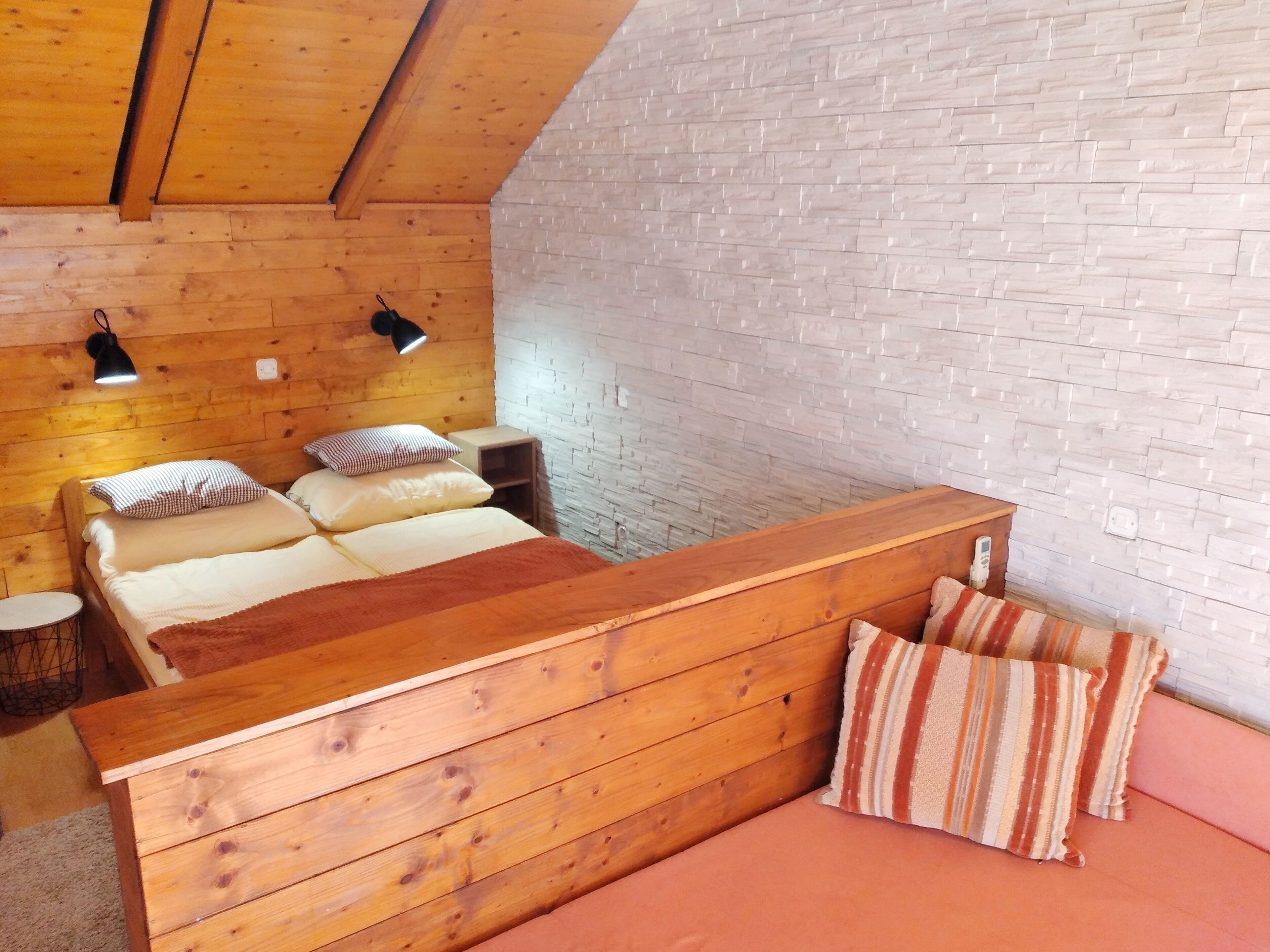 1 bedroom, internet, bed sheets