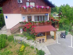 Exterior - Apartments and rooms Željko, (12621), Rakovica, hr (Rakovica)