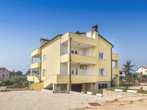 Exterior - Apartments Graciella, (14130), Lovrecica, hr (Lovrecica)