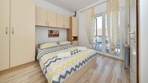 1 bedroom, internet, bed sheets - Apartments Tona, (15529), Sukošan, hr (Sukošan)