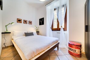3 bedrooms, iron/ironing board, WiFi, bed sheets - San Lorenzo Home - central location (Roma)