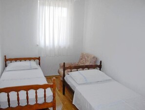 2 chambres, accĂšs Internet, draps fournis