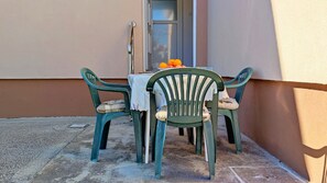 Outdoor dining - Apartments Danijel, (15919), Zadar, hr (Zadar)