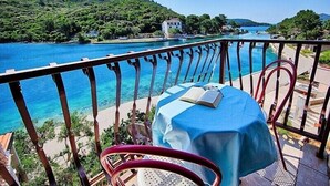 Outdoor dining - Apartments Adela, (1632), Pasadur, hr (Pasadur)