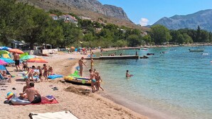 Beach nearby - Apartment Filip, (15878), Duce, hr (Duce)