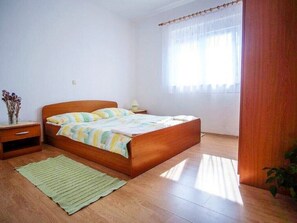 1 chambre, accès Internet, draps fournis