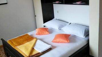 1 chambre, accès Internet, draps fournis