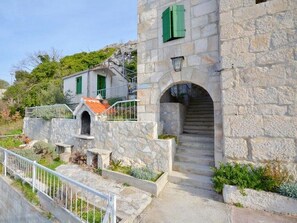 Property grounds - Apartments Boris, (11215), Brela, hr (Brela)