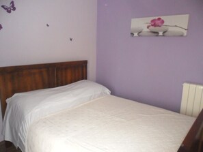 1 chambre, accès Internet, draps fournis