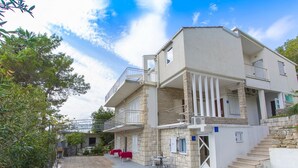 Exterior - Apartments Boris, (12464), Baška Voda, hr (Baška Voda)