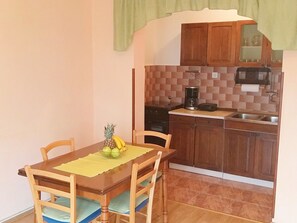 Dining - Apartments Ive, (13590), Pisak, hr (Pisak)