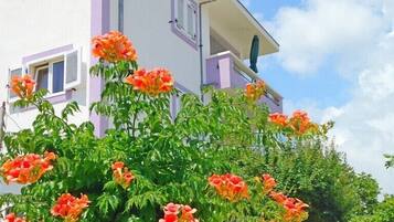 Enceinte de lâhĂ©bergement