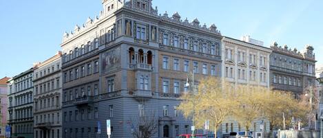 Estacionamiento en la propiedad