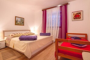2 bedrooms, internet, bed sheets - Apartments and rooms Petrica, (13274), Njivice, hr (Njivice)