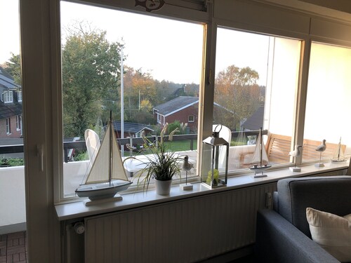  Beautiful, bright apartment with south / west balcony near the beach