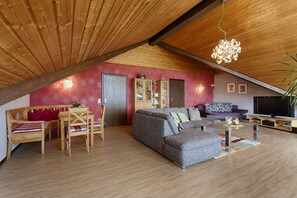 Smart TV, books, stereo