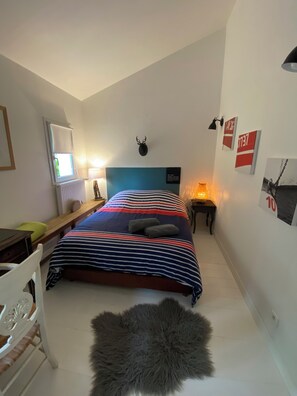 4 slaapkamers, een strijkplank/strijkijzer, wifi, beddengoed