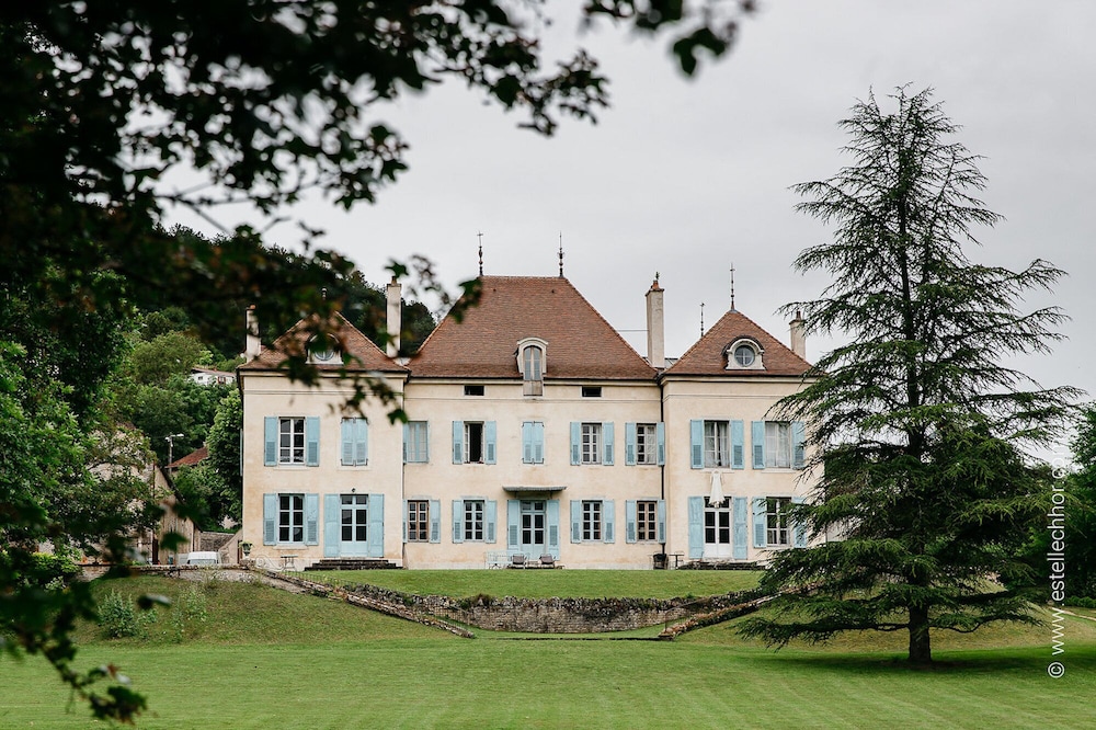 Chateau Bourgogne for 32 people