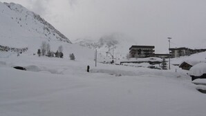 Unclassified image, 4 of 7, button - VERY BEAUTIFUL APARTMENTFULLY RENOVATED IN  LAVACHET SOUTH FACING - TOUR DU LAC N°3 (TIGNES)