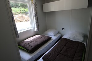 2 bedrooms
