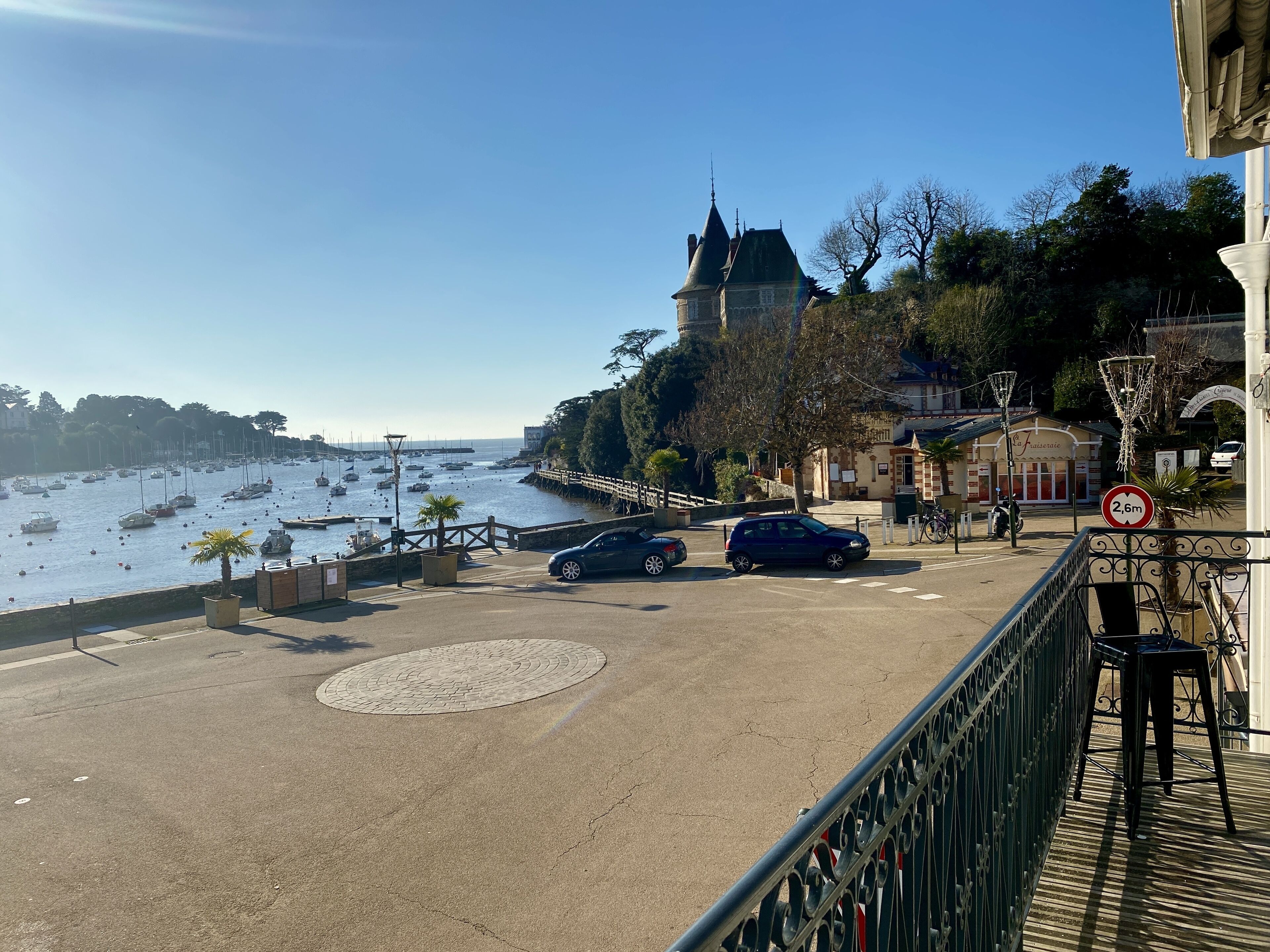 Historic house, sea view and castle,  hypercenter of pornic