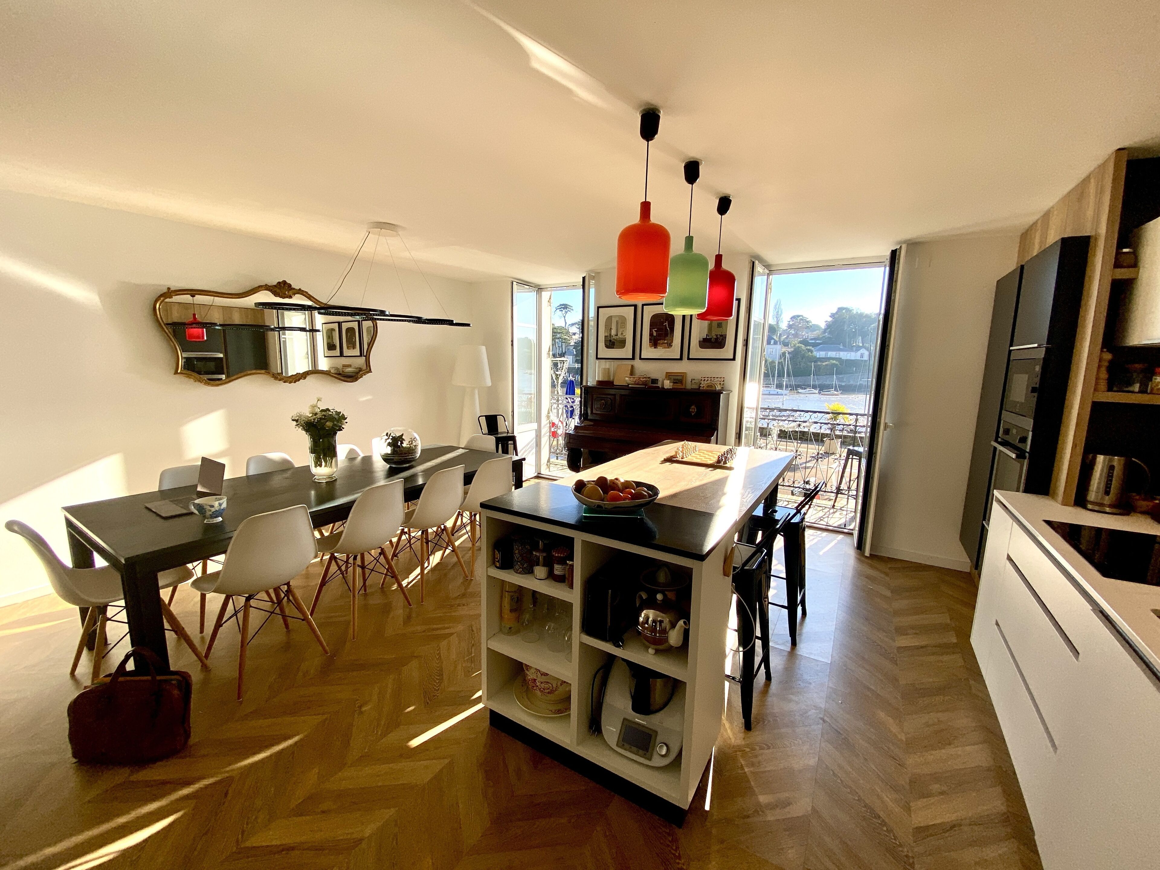 Historic house, sea view and castle,  hypercenter of pornic