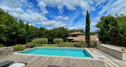 VILLA JARDIN SUD *****Maison de charme, piscine privée et jardin méditerranéen