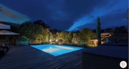 VILLA JARDIN SUD **** Charming house with beautiful garden, private pool