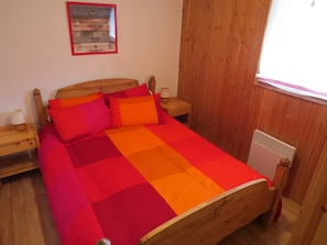 3 chambres, fer et planche à repasser, draps fournis