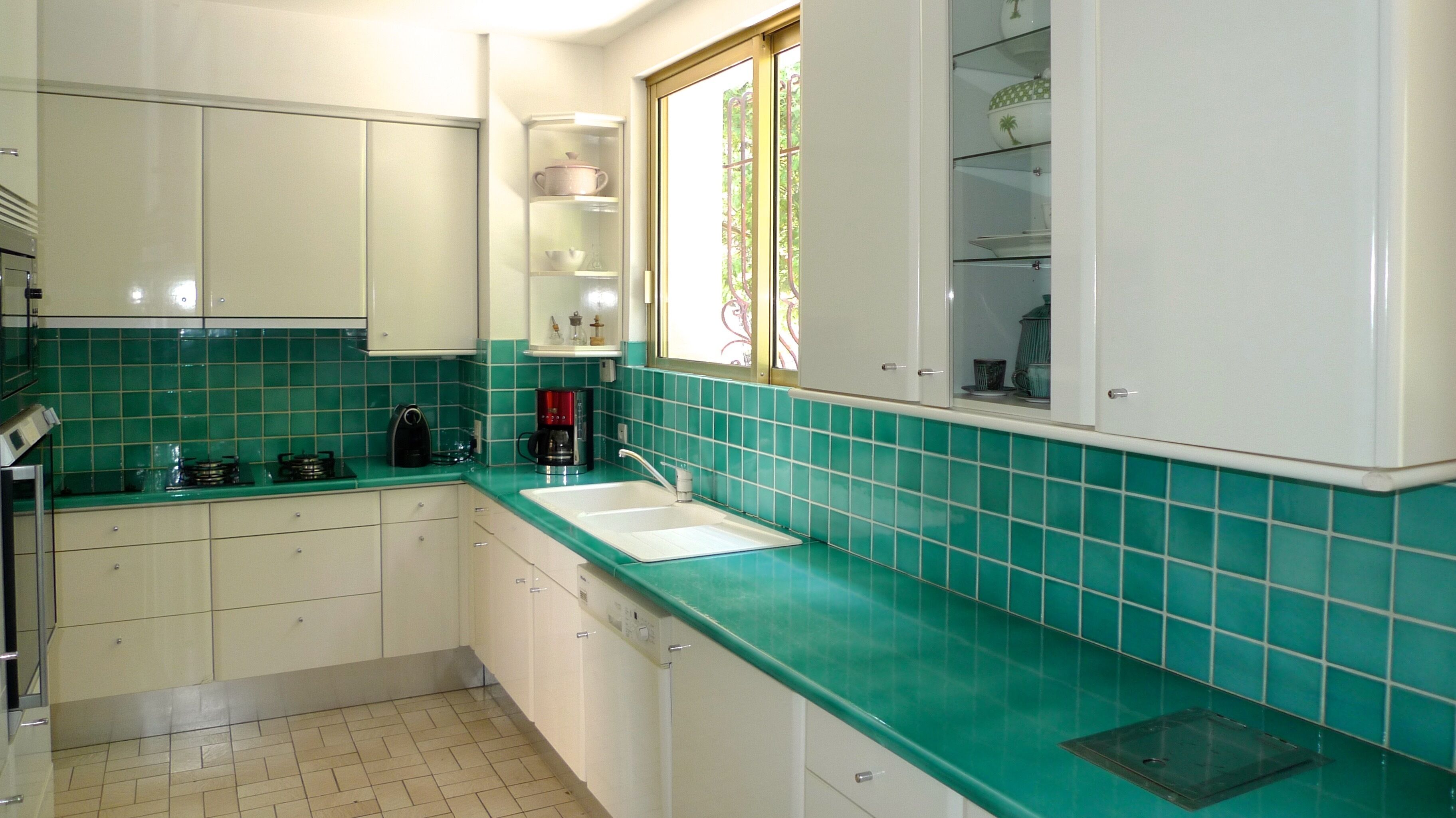 Villa for 12 people, swimming pool 6x12, panoramic sea view, 200 m from the beach