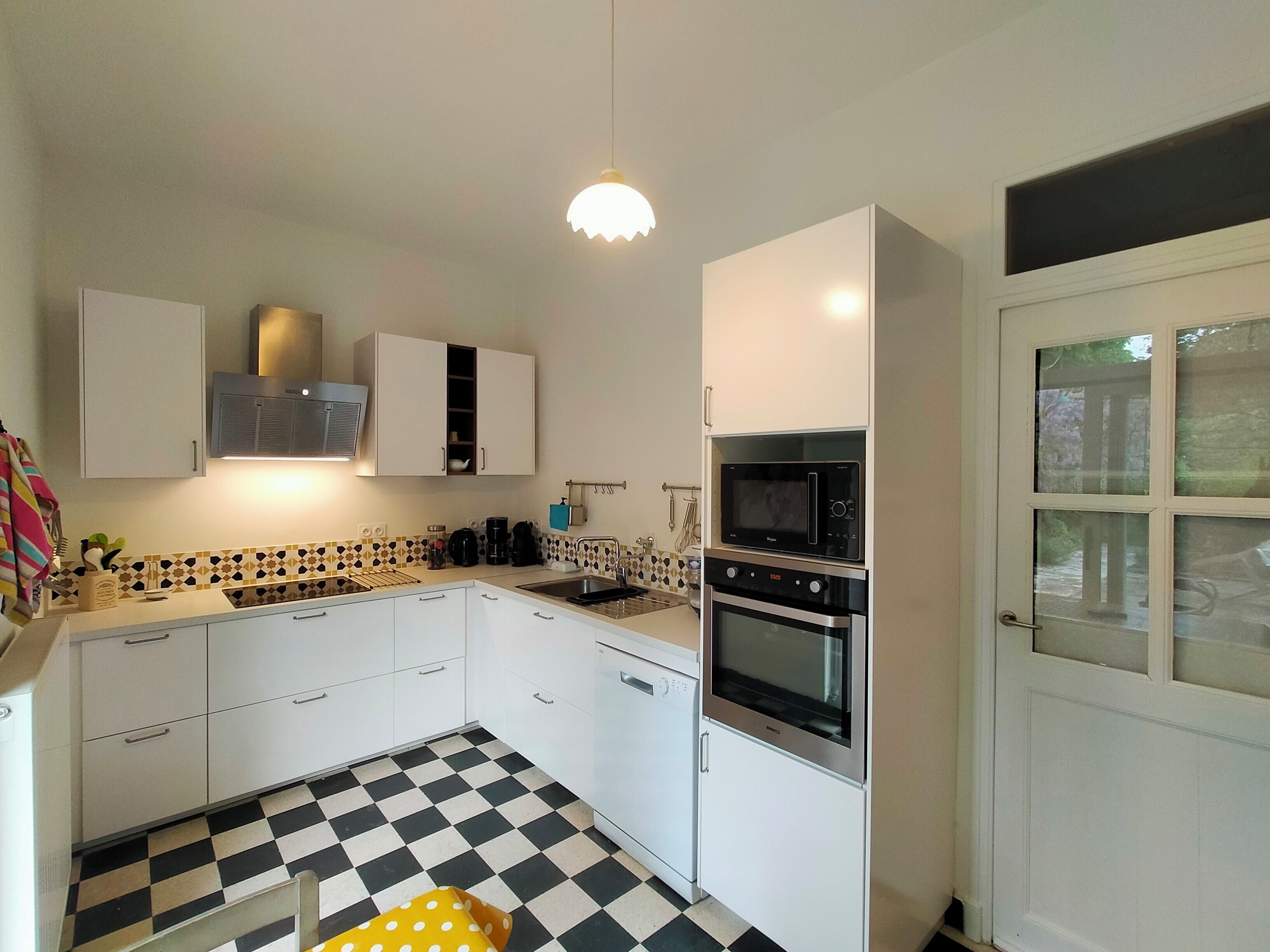 雪櫃、微波爐、焗爐、爐具