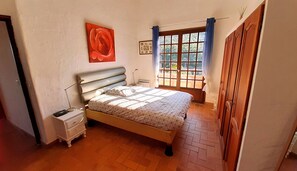 4 Schlafzimmer, Bügeleisen/Bügelbrett, kostenloses WLAN