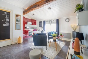 TV, offices - house in the bastide Libournaise (Libourne)