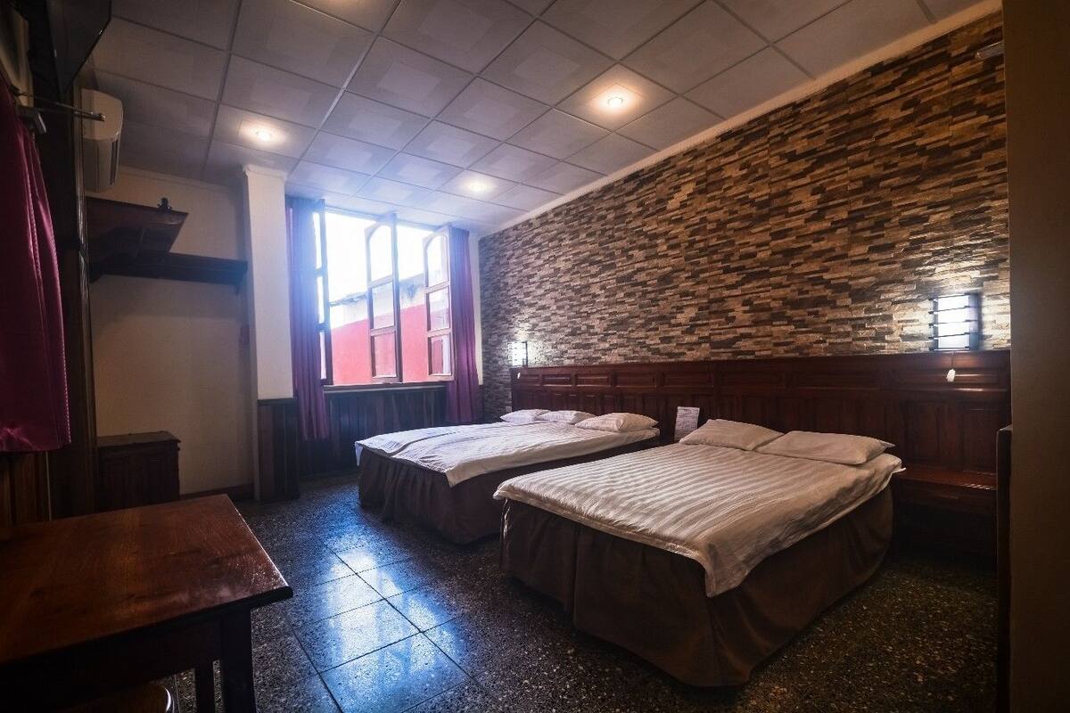 Grand Double Room, Multiple Beds, Accessible, Courtyard View | Extra beds