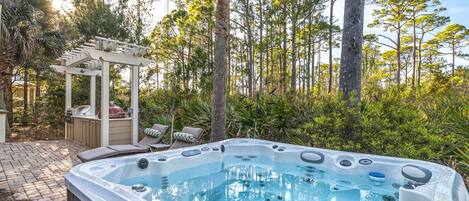 Bain à remous extérieur