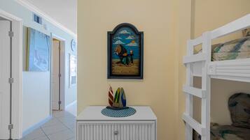 1 bedroom, iron/ironing board, internet, bed sheets