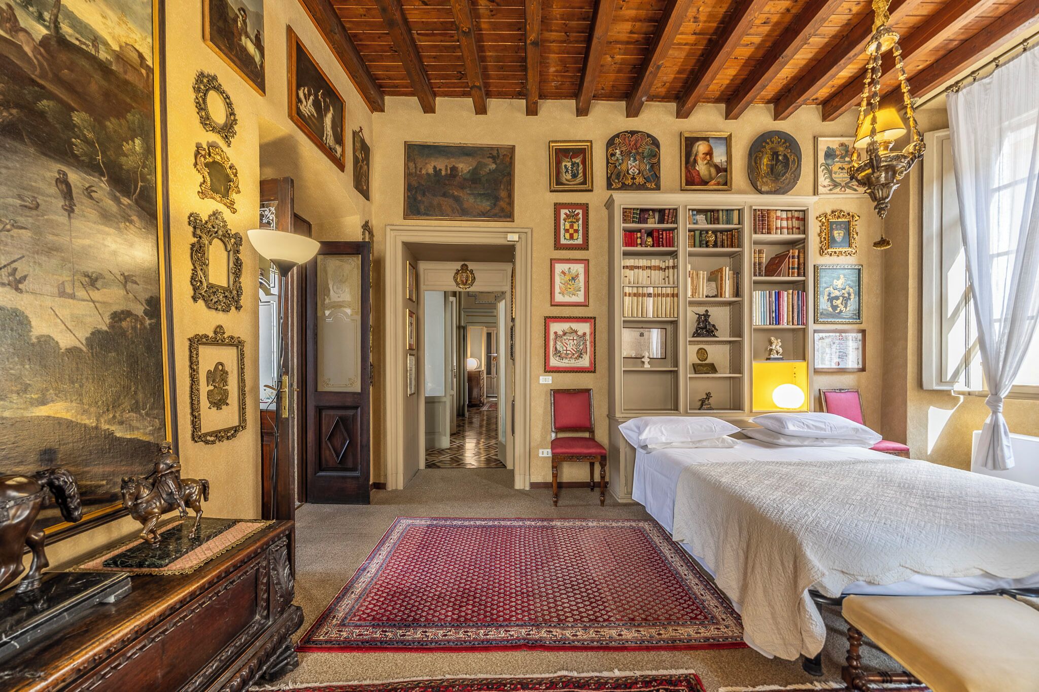 2 Schlafzimmer, Schreibtisch, Bügeleisen/Bügelbrett, Reisekinderbett