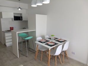 Standard Apartment, 1 Queen Bed with Sofa bed, Non Smoking, City View | In-room dining - Independencia 1302 9C by HB (Buenos Aires)