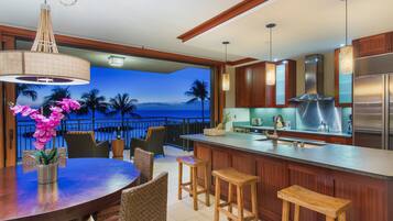 Apartment, 1 King Bed (Apartment with Sea View) | Private kitchen | Fridge, microwave, stovetop, dishwasher