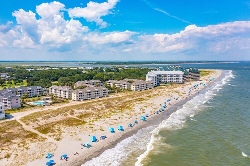 Direct Oceanfront w/ Views! Pool Access, screened porch - 202B Port O Call