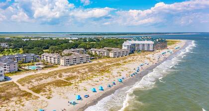 Direct Oceanfront w/ Views! Pool Access, screened porch - 202B Port O Call
